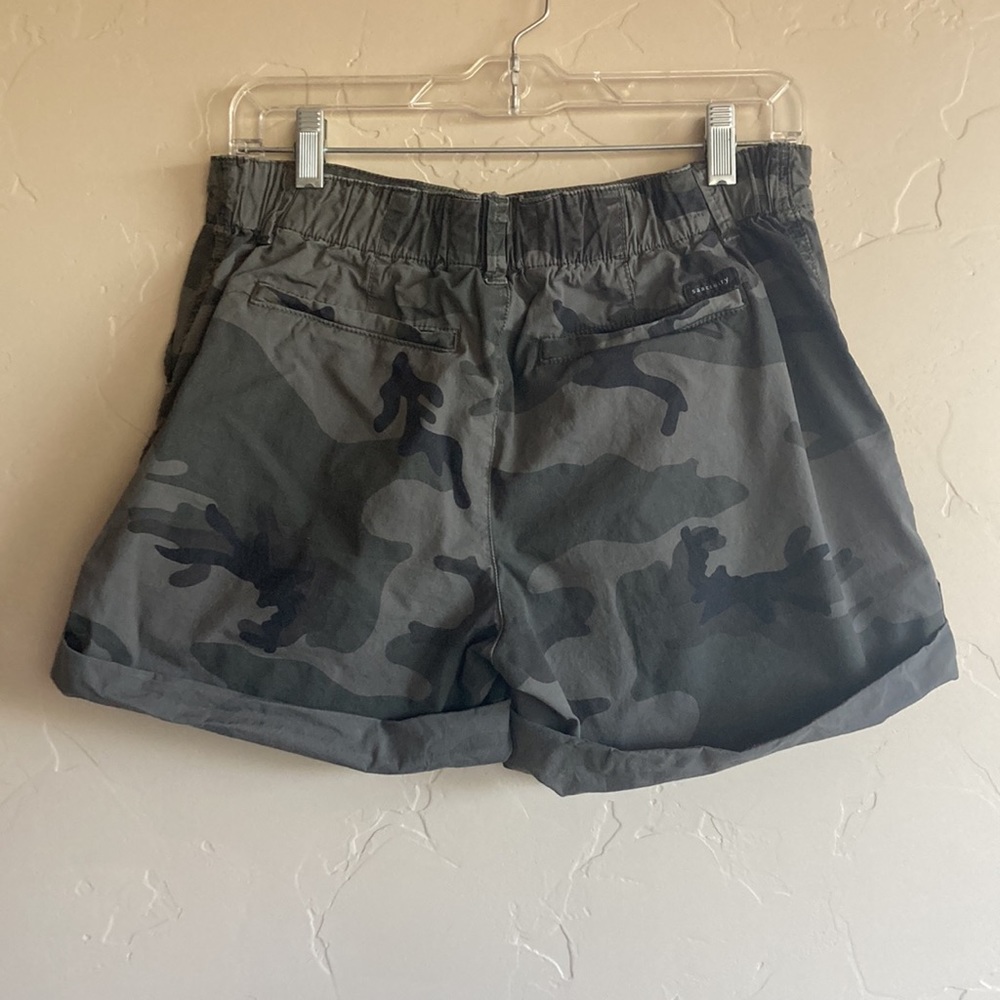 Sanctuary Rolled Camo Gorpcore Streetwear Utility Shorts - Picture 8 of 12